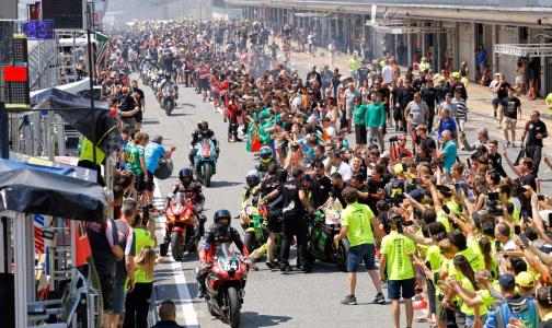 El Team Bolliger Switzerland arrasa en las 24H Moto Barcelona Catalunya Martimotos 2025